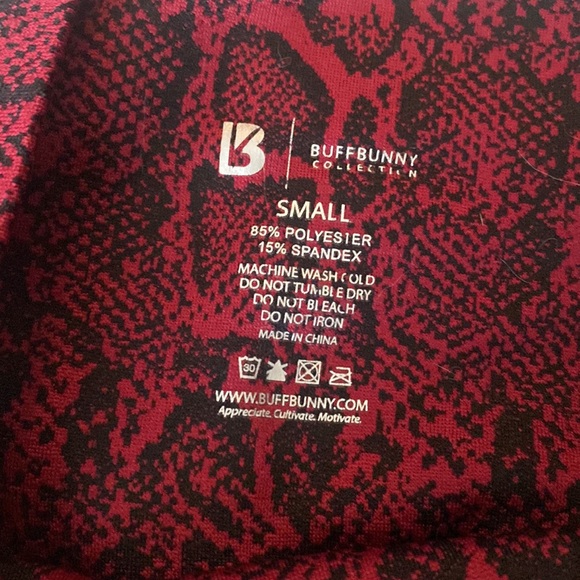 NWOT sz S red evolve Jacquard leggings - Picture 3 of 4